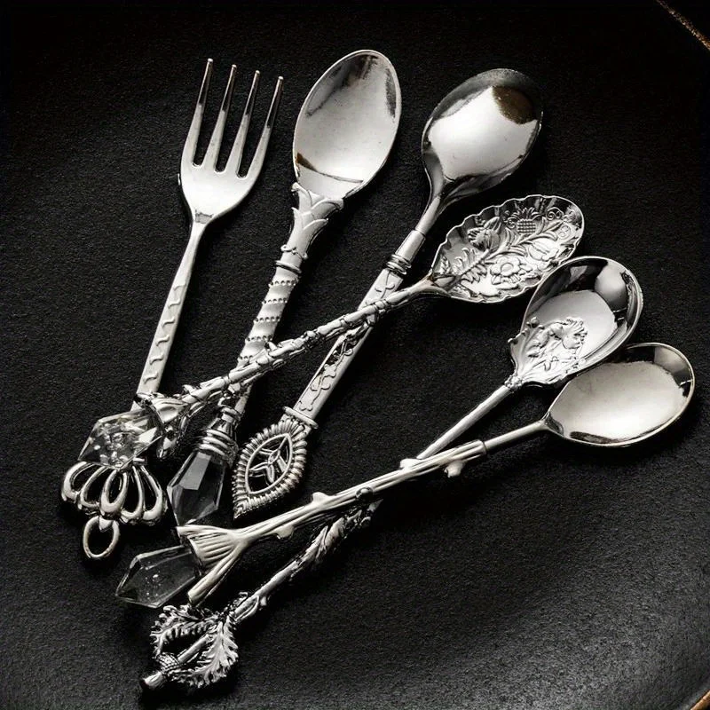 6pcs 빈티지 스푼 포크 로얄 스타일 골드 조각 커피 - Vintage Collectible Spoons 리뷰 및 가격