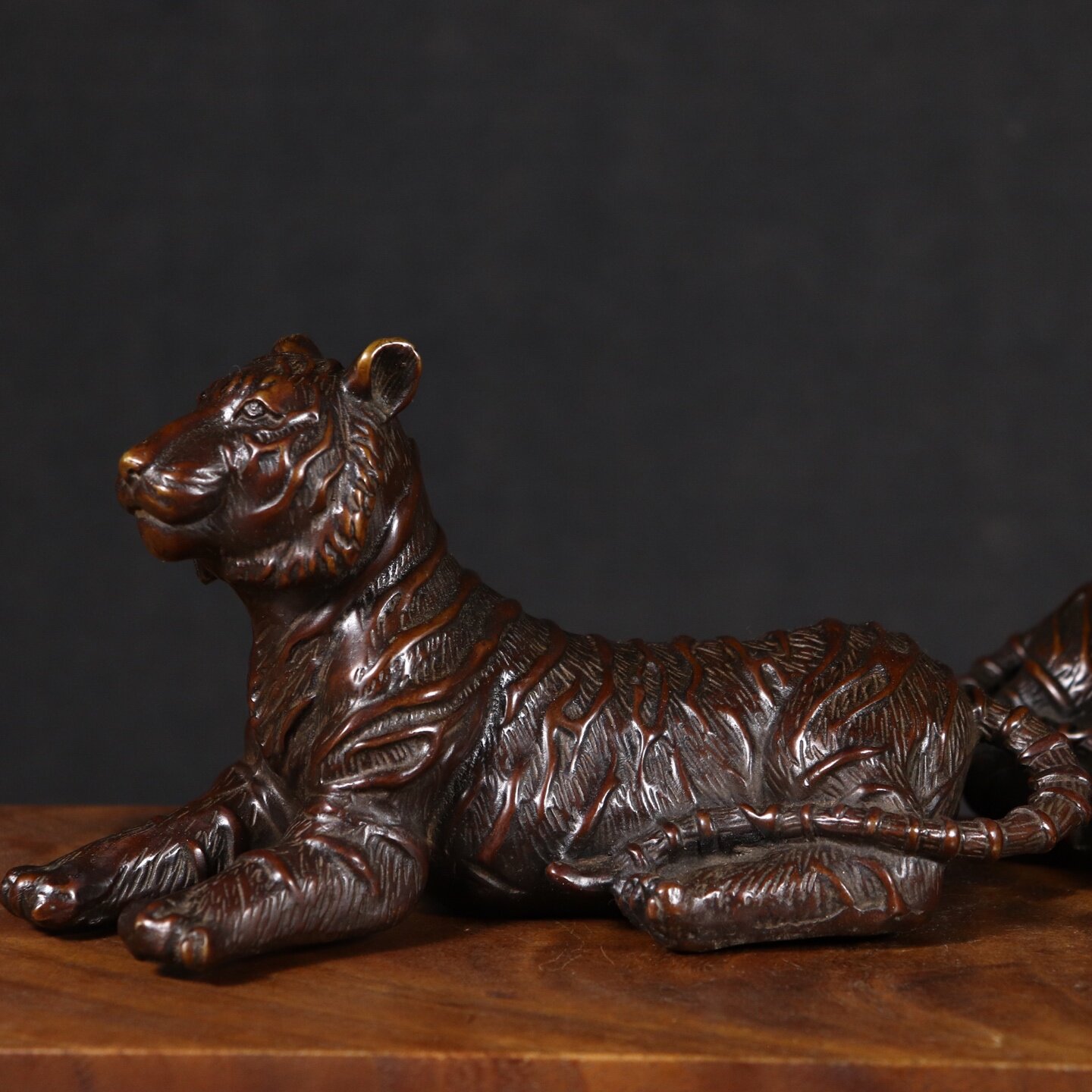 중국 풍수학 빈티지 구리 호랑이 동상 천연 녹슨 표면  - Vintage Collectibles Store 리뷰 및 가격